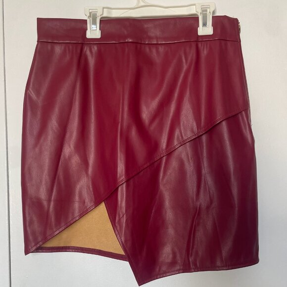 NWT Red Faux Leather Asymmetrical Sexy Mini Skirt - Picture 6 of 7